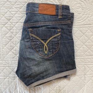 Penelope Mid Rise Stretch Shorts